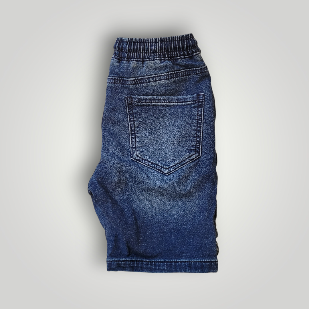 Short | Next | 7 ans