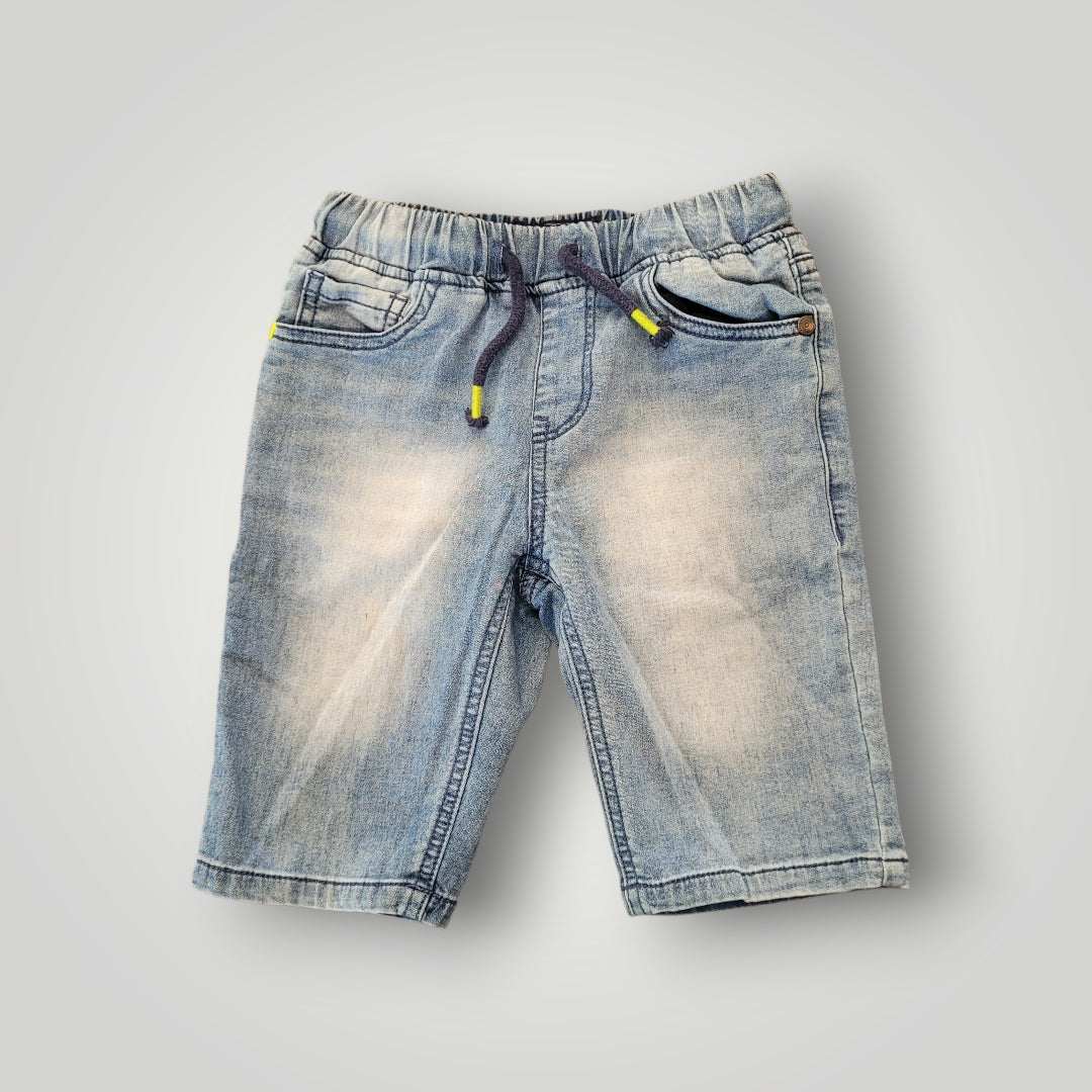 Short | Next | 7 ans