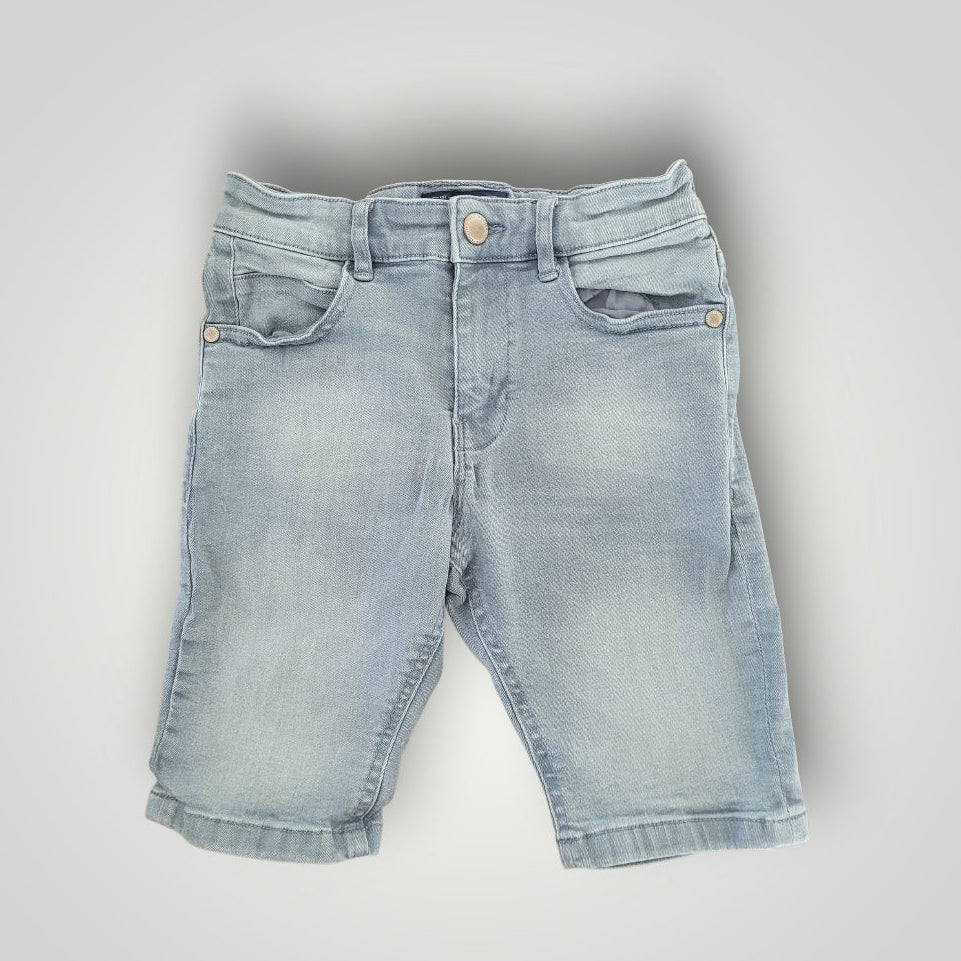 Short | Next | 7 ans