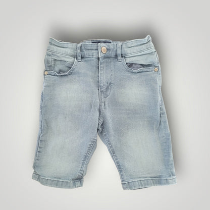 Short | Next | 7 ans