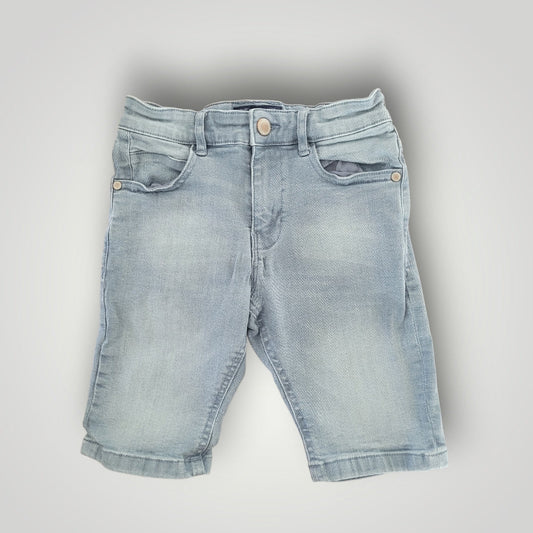 Short | Next | 7 ans