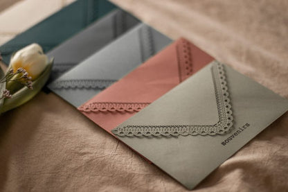 ENVELOPPE SOUVENIRS DENTELLE  | FRANÇAIS